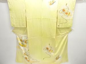 手箱に草花模様訪問着